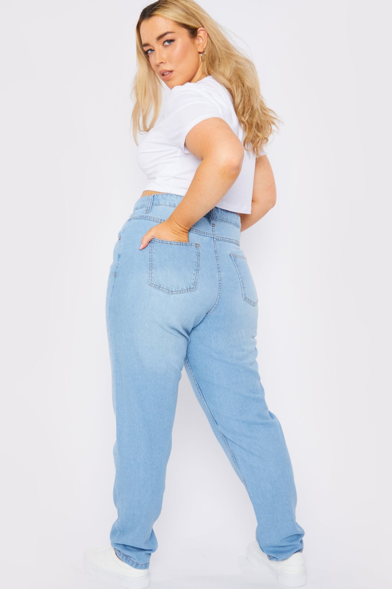 PLUS SIZE STRAIGHT LEG JEANS - LIGHT BLUE WASH - JMOJO - Women's Straight Leg Jeans